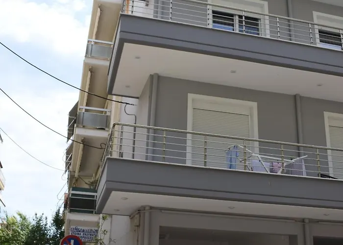 Enio Axd Guest House With Private Parking